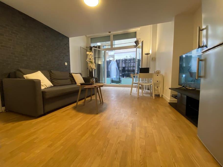 Magnifique Duplex 45 M2 Aux Portes De Paris Metro Barbara A 30Mn Expo Porte De Versailles モンルージュ エクステリア 写真